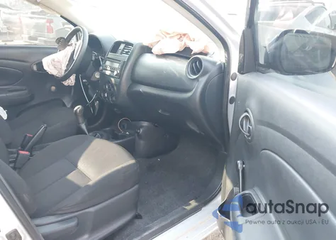 2017 Nissan Versa 1.6 S z USA, uszkodzony, nr VIN 3N1CN7AP1HL834007